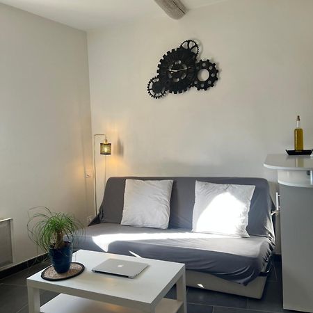 Cosy Studio Hyper Centre Avec Kitchenette & Climatisation Carpentras Extérieur photo