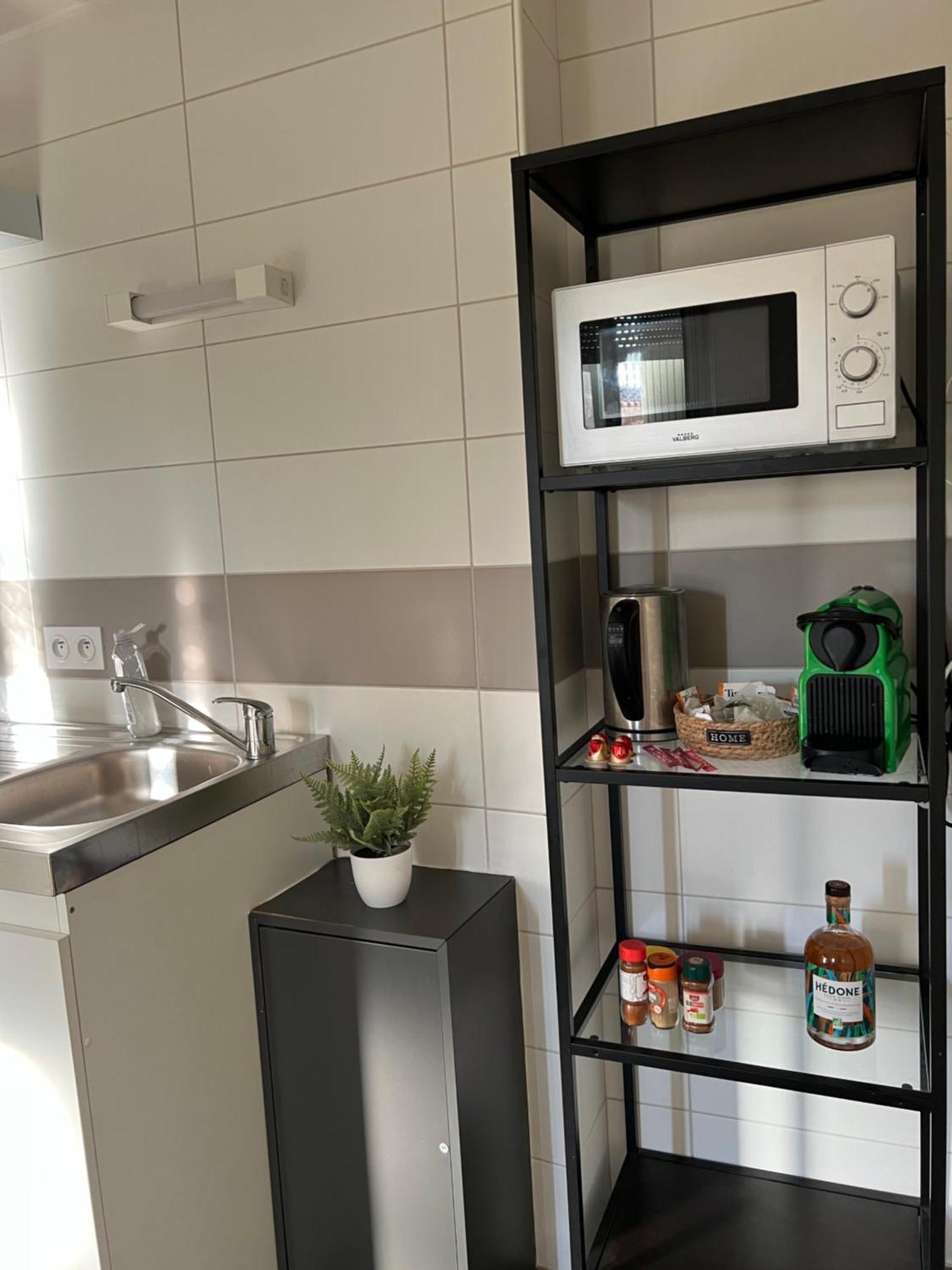 Cosy Studio Hyper Centre Avec Kitchenette & Climatisation Carpentras Extérieur photo